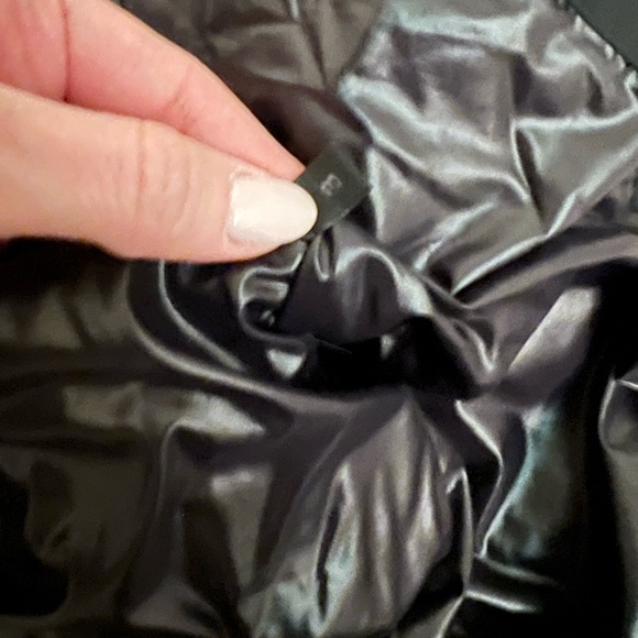 Moncler Herbe Stretch Nylon Hooded Puffer Jacket - Picture 8 of 12